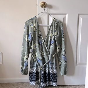 Floral romper, size XS, green